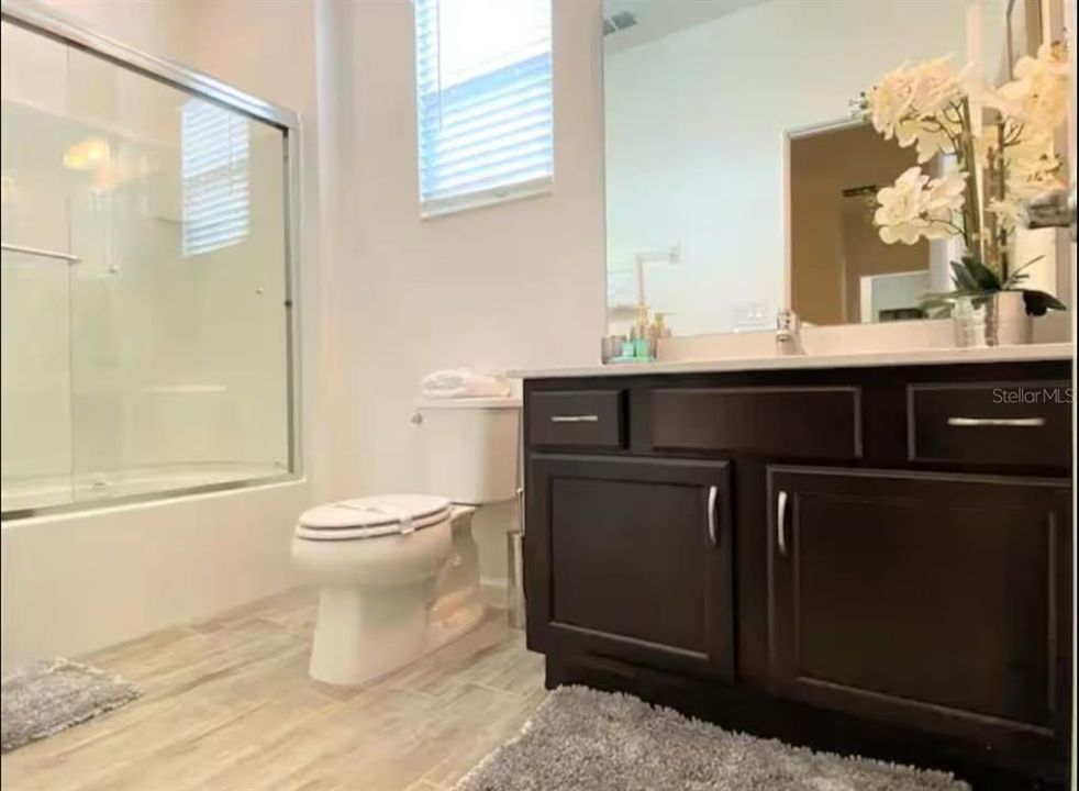 For Sale: $830,000 (6 beds, 6 baths, 3567 Square Feet)