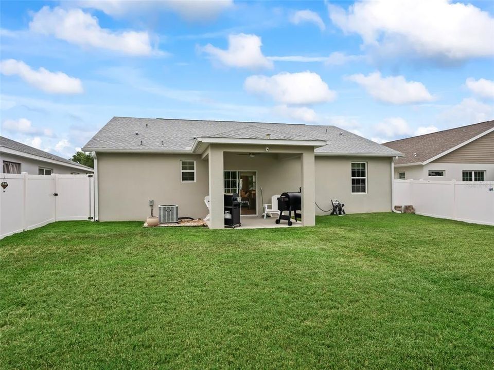 For Sale: $425,000 (3 beds, 2 baths, 1644 Square Feet)