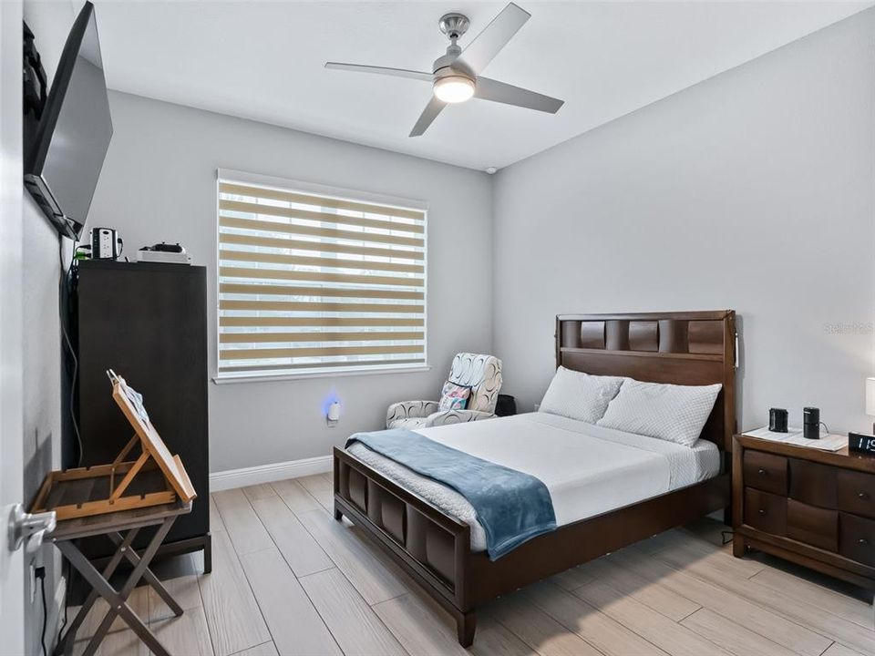 For Sale: $425,000 (3 beds, 2 baths, 1644 Square Feet)