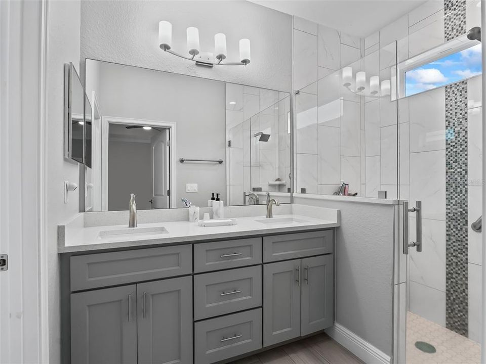 For Sale: $425,000 (3 beds, 2 baths, 1644 Square Feet)
