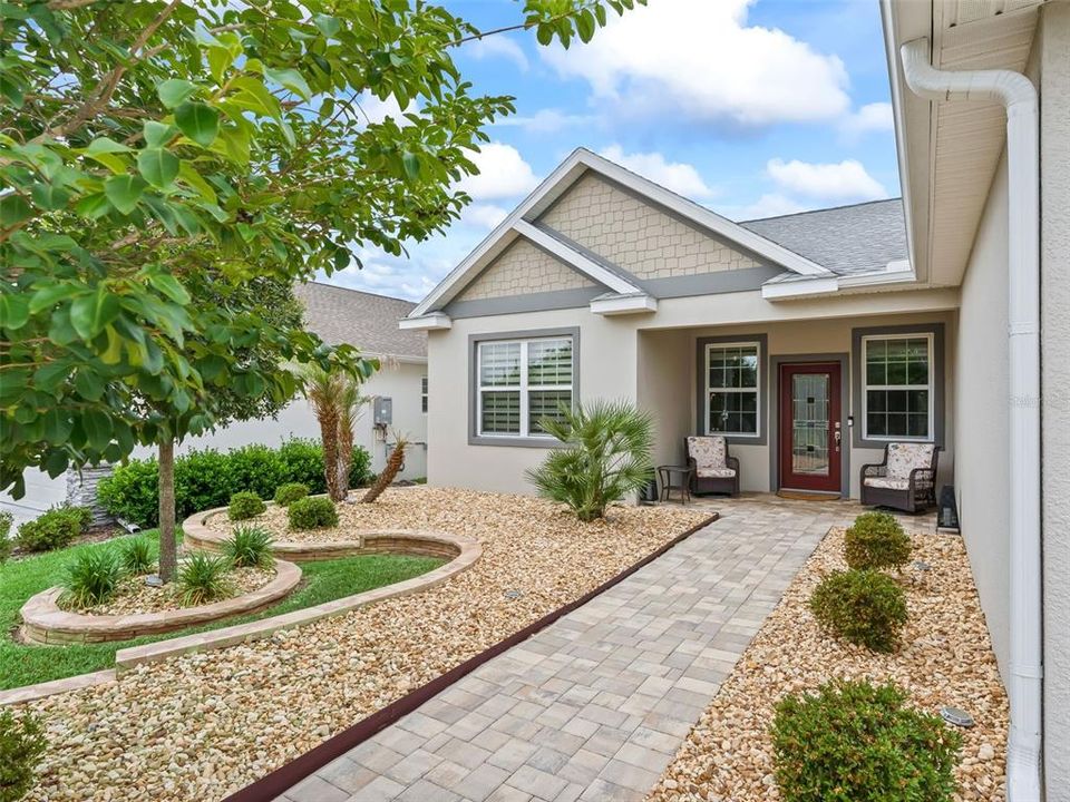 For Sale: $425,000 (3 beds, 2 baths, 1644 Square Feet)