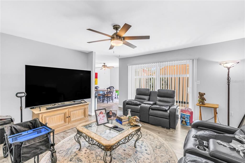 For Sale: $255,000 (3 beds, 2 baths, 1375 Square Feet)
