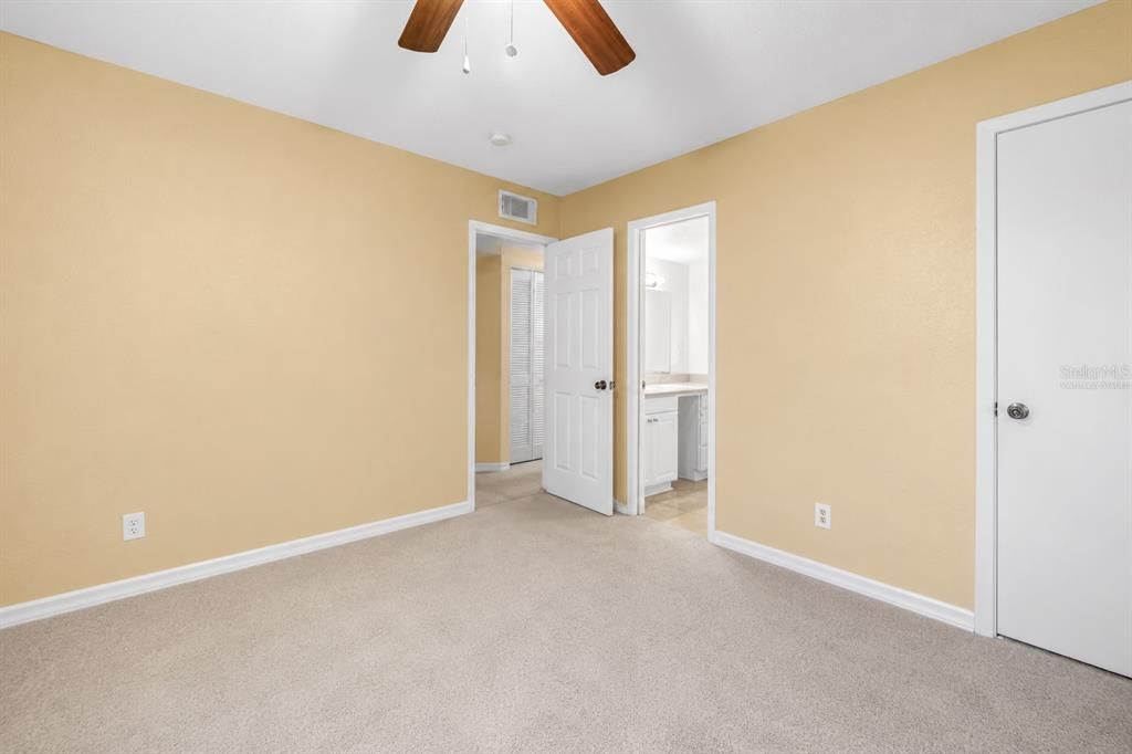 For Sale: $255,000 (3 beds, 2 baths, 1375 Square Feet)