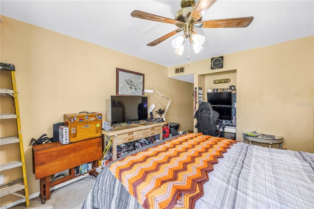 For Sale: $255,000 (3 beds, 2 baths, 1375 Square Feet)