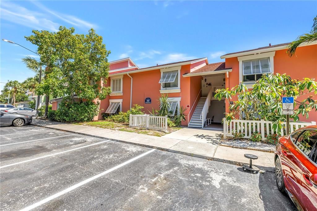 For Sale: $255,000 (3 beds, 2 baths, 1375 Square Feet)