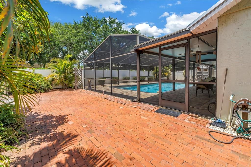 En Venta: $580,000 (3 camas, 3 baños, 2012 Pies cuadrados)