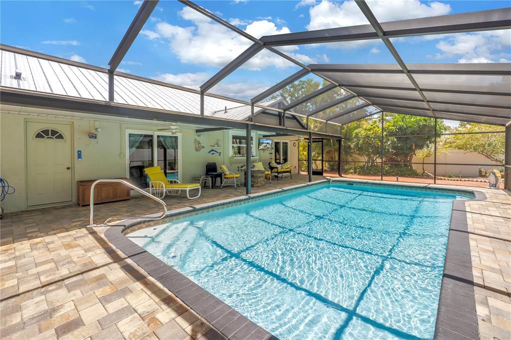 En Venta: $580,000 (3 camas, 3 baños, 2012 Pies cuadrados)