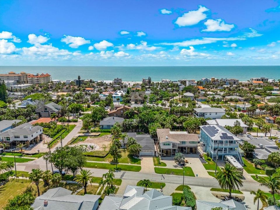 For Sale: $979,000 (3 beds, 3 baths, 1772 Square Feet)