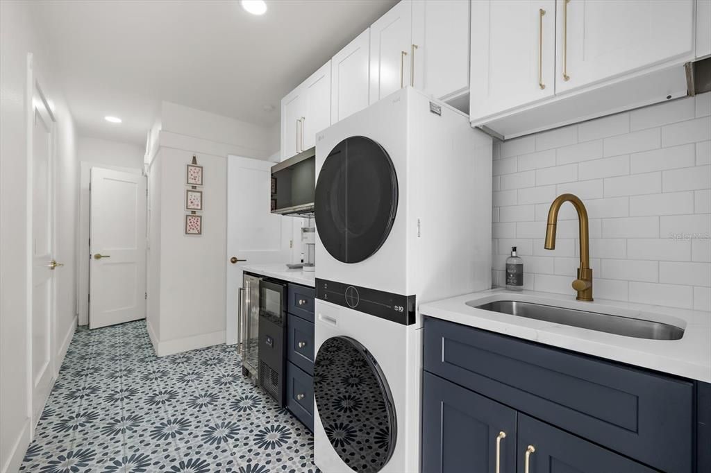 For Sale: $979,000 (3 beds, 3 baths, 1772 Square Feet)