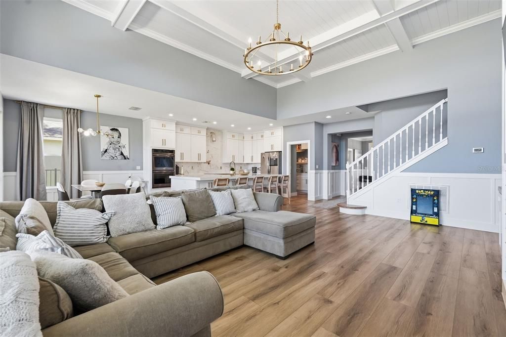En Venta: $714,900 (5 camas, 3 baños, 3083 Pies cuadrados)