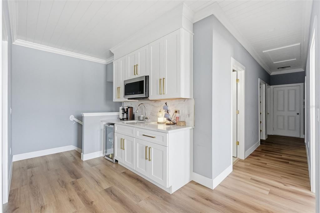 En Venta: $714,900 (5 camas, 3 baños, 3083 Pies cuadrados)