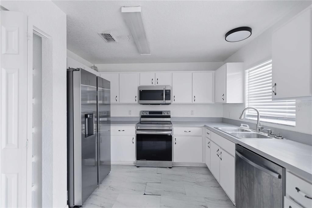 En Venta: $200,000 (3 camas, 2 baños, 1370 Pies cuadrados)