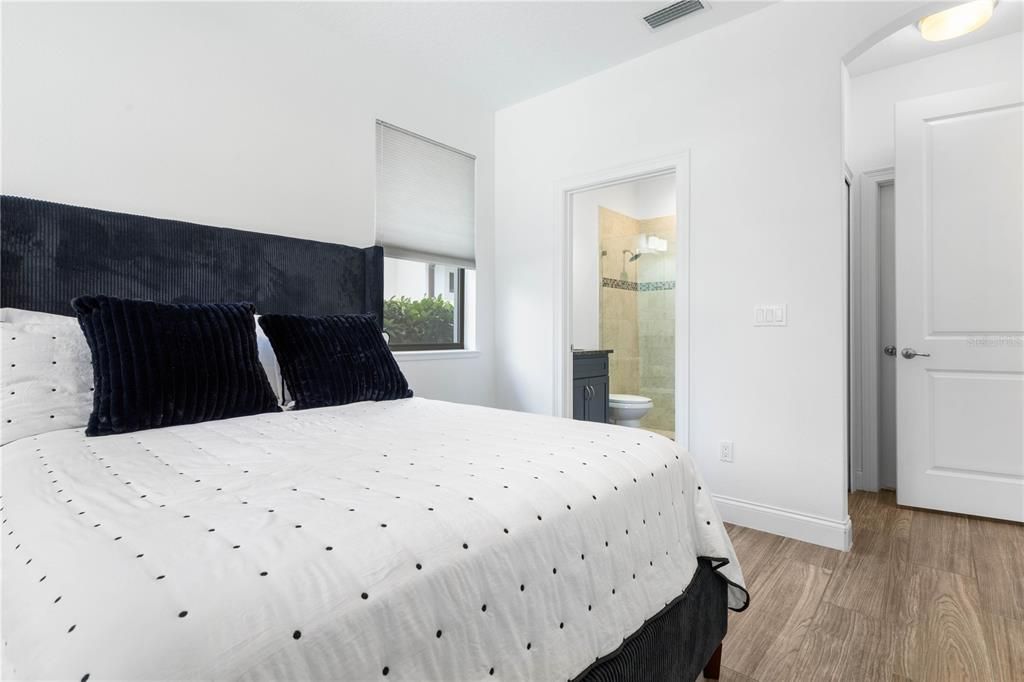 Activo con contrato: $1,195,000 (3 camas, 3 baños, 2989 Pies cuadrados)