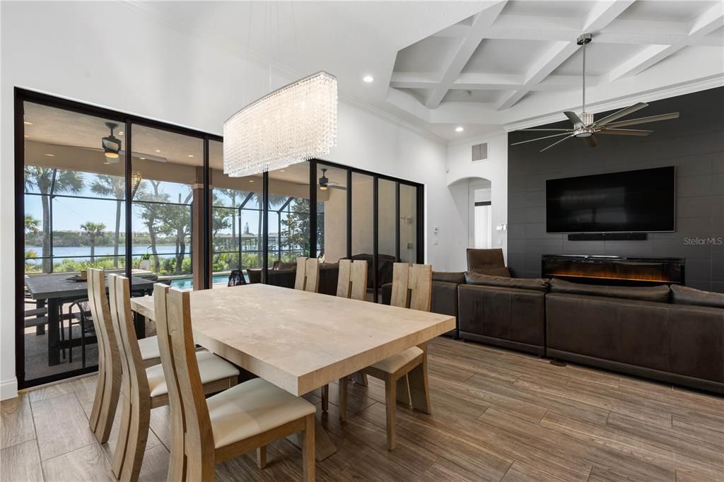Activo con contrato: $1,195,000 (3 camas, 3 baños, 2989 Pies cuadrados)