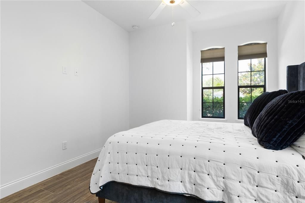 Activo con contrato: $1,195,000 (3 camas, 3 baños, 2989 Pies cuadrados)