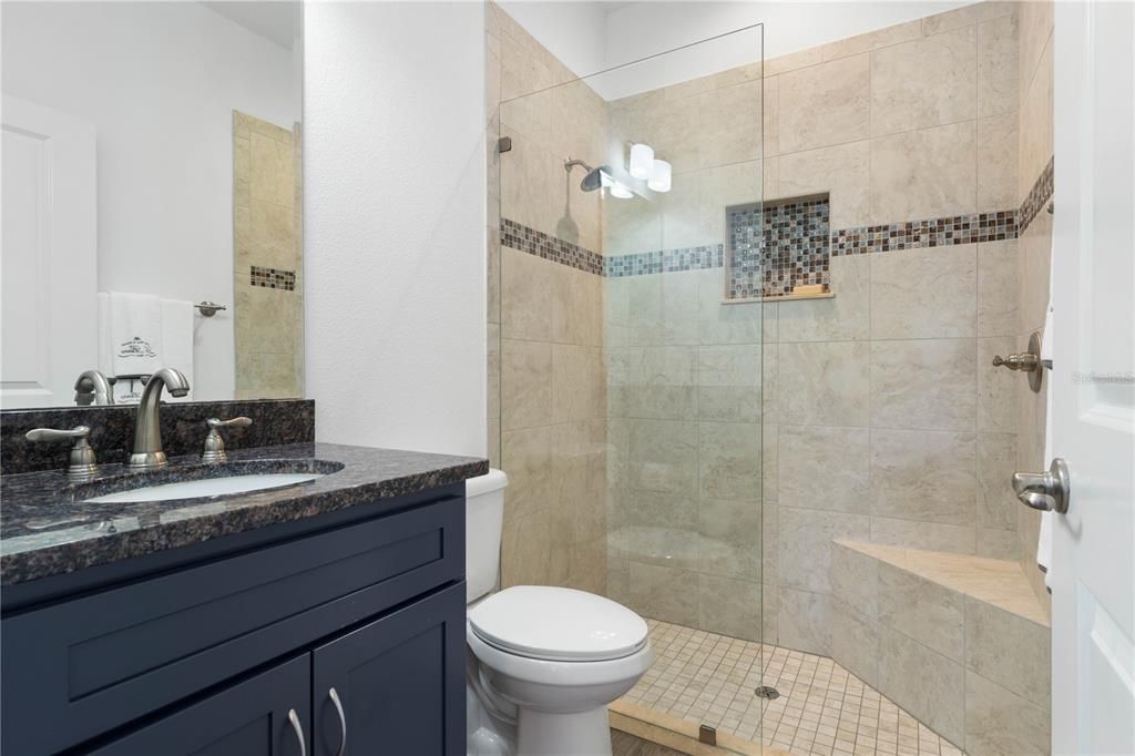 Activo con contrato: $1,195,000 (3 camas, 3 baños, 2989 Pies cuadrados)
