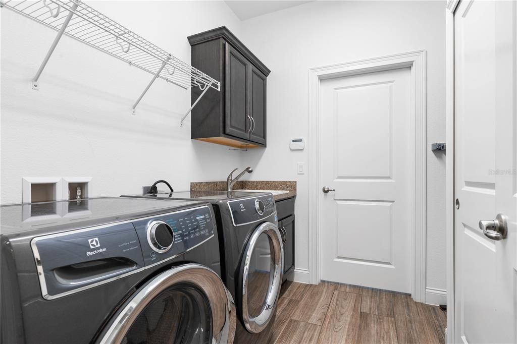 Activo con contrato: $1,195,000 (3 camas, 3 baños, 2989 Pies cuadrados)