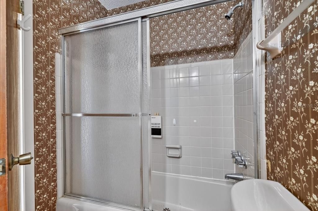 На продажу: $330,000 (3 спален, 2 ванн, 1690 Квадратных фут)