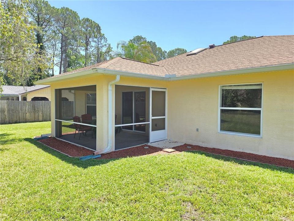 Active With Contract: $269,900 (3 beds, 2 baths, 1614 Square Feet)