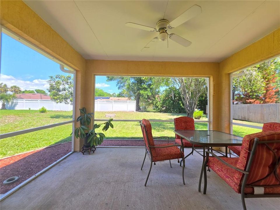 Active With Contract: $269,900 (3 beds, 2 baths, 1614 Square Feet)