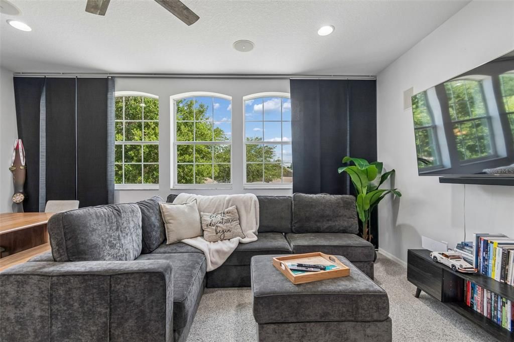 For Sale: $600,000 (5 beds, 3 baths, 3440 Square Feet)