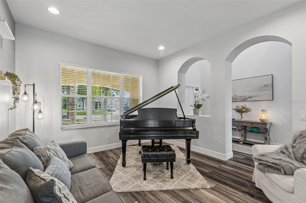 For Sale: $600,000 (5 beds, 3 baths, 3440 Square Feet)