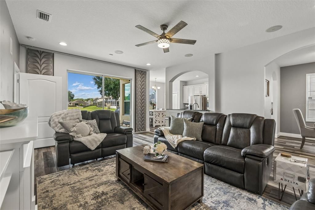 For Sale: $600,000 (5 beds, 3 baths, 3440 Square Feet)