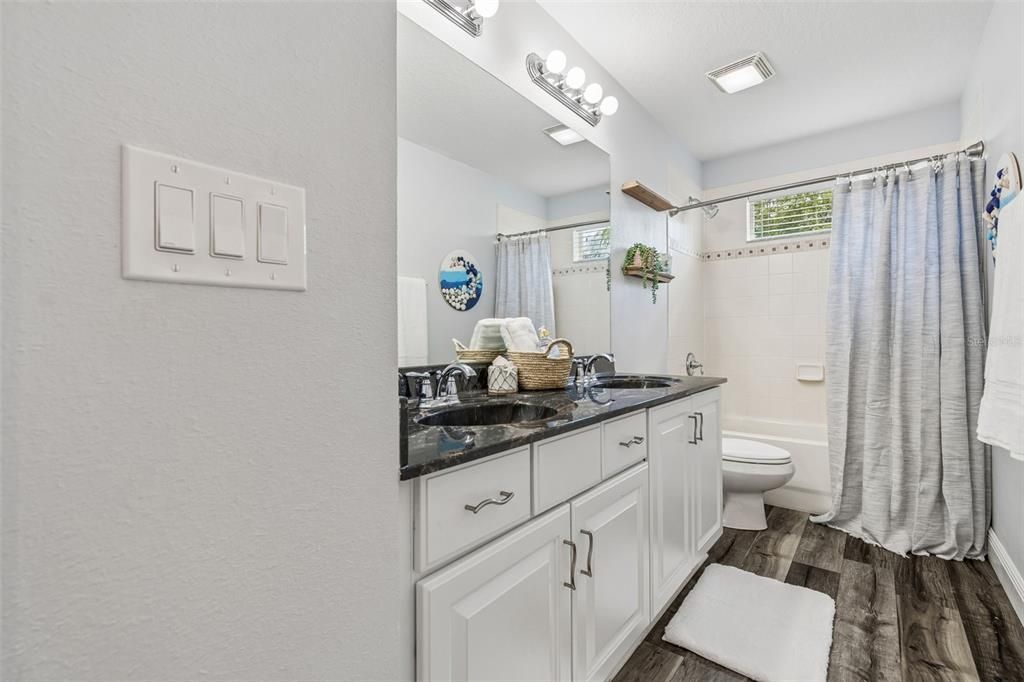 For Sale: $600,000 (5 beds, 3 baths, 3440 Square Feet)