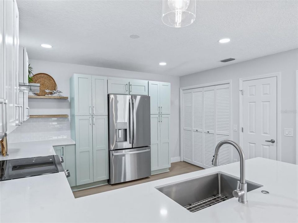 Activo con contrato: $325,000 (2 camas, 2 baños, 1156 Pies cuadrados)
