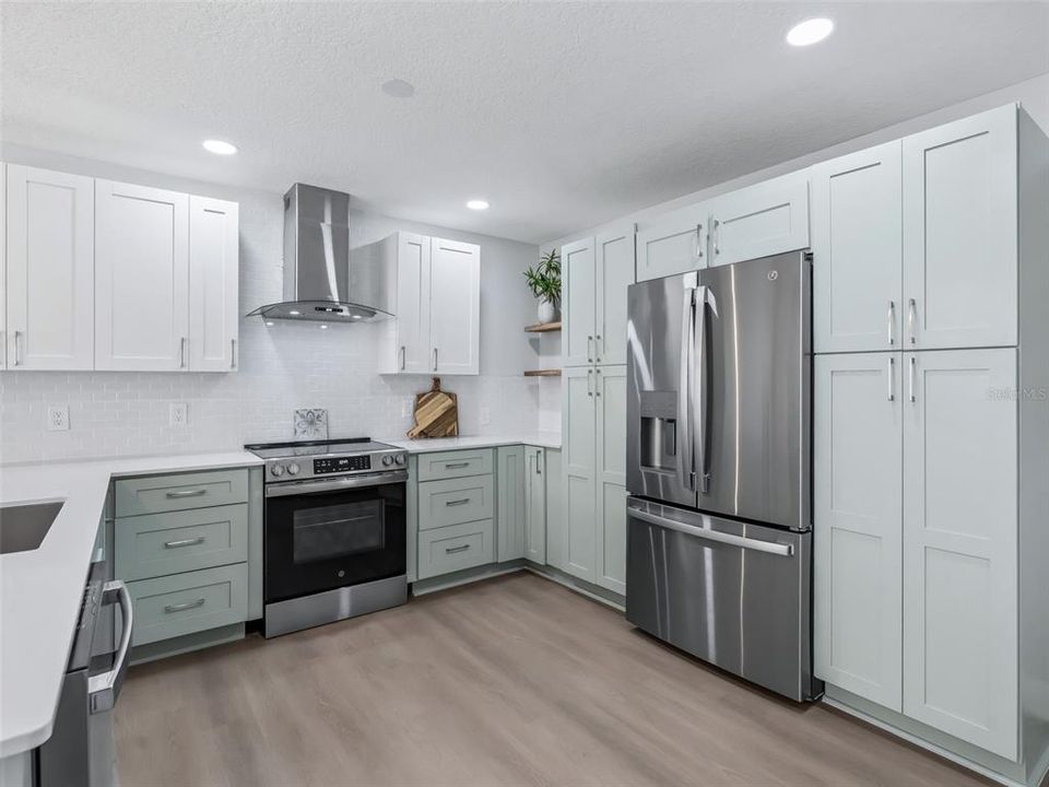 Activo con contrato: $325,000 (2 camas, 2 baños, 1156 Pies cuadrados)