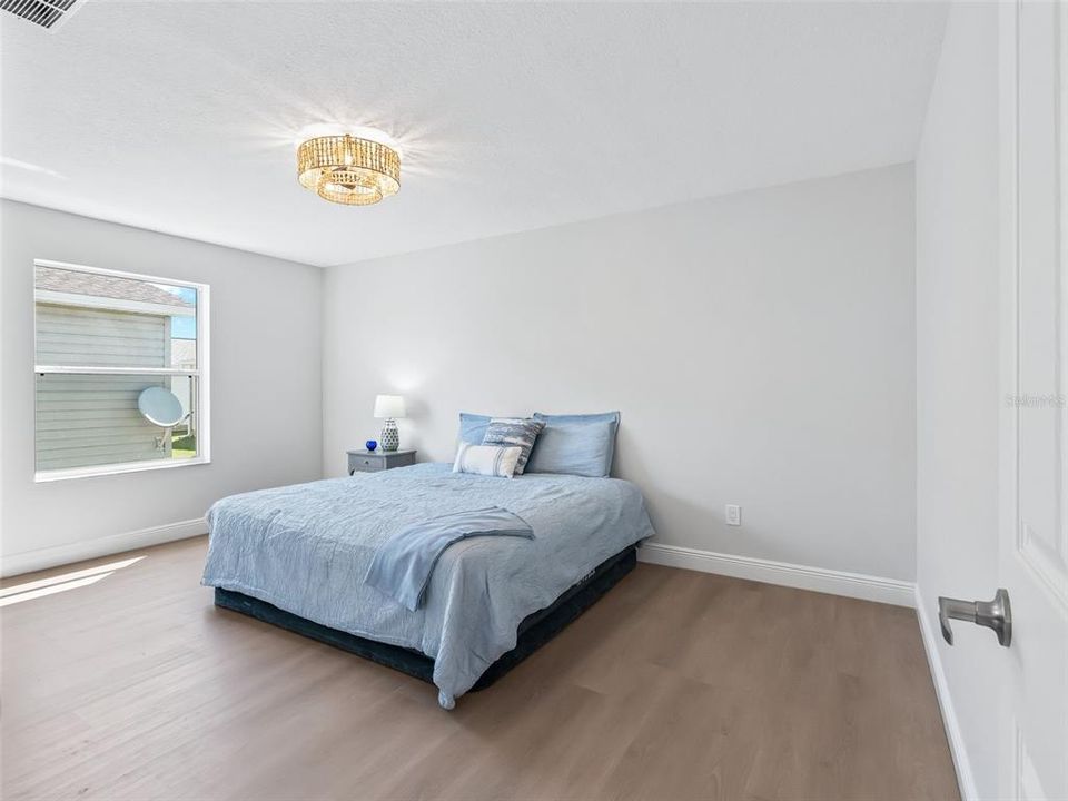 Activo con contrato: $325,000 (2 camas, 2 baños, 1156 Pies cuadrados)
