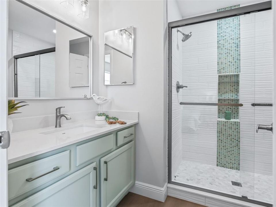Activo con contrato: $325,000 (2 camas, 2 baños, 1156 Pies cuadrados)