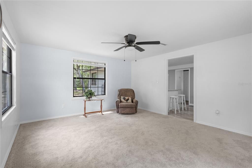 For Sale: $259,900 (3 beds, 2 baths, 1312 Square Feet)