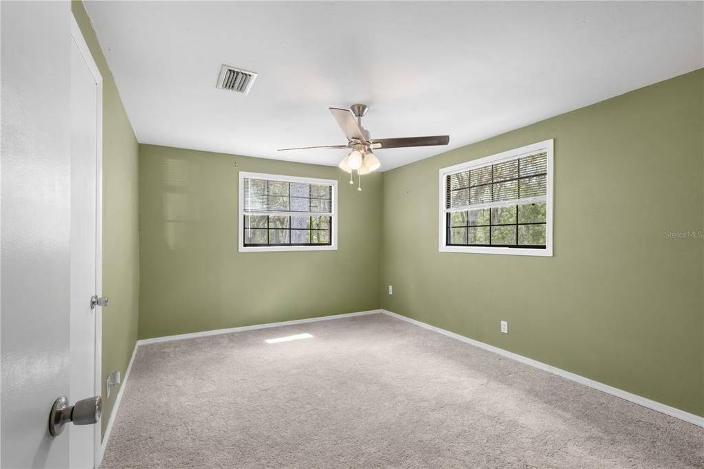 For Sale: $259,900 (3 beds, 2 baths, 1312 Square Feet)