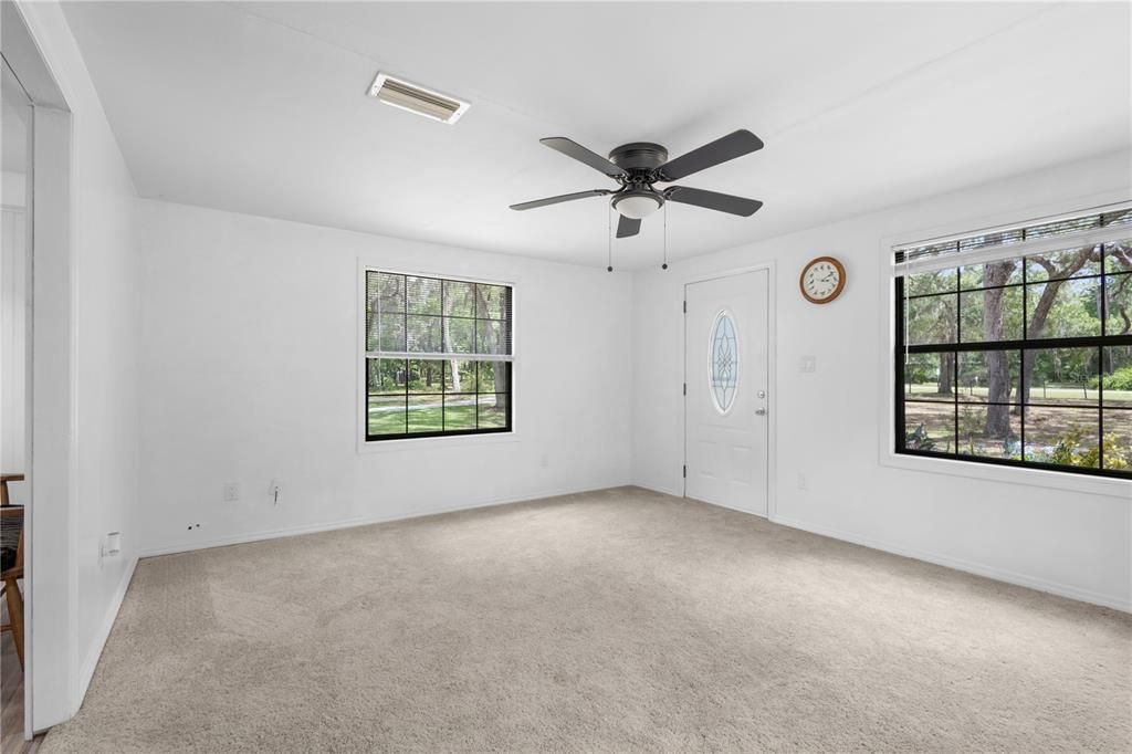 For Sale: $259,900 (3 beds, 2 baths, 1312 Square Feet)