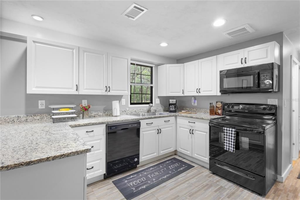 For Sale: $259,900 (3 beds, 2 baths, 1312 Square Feet)