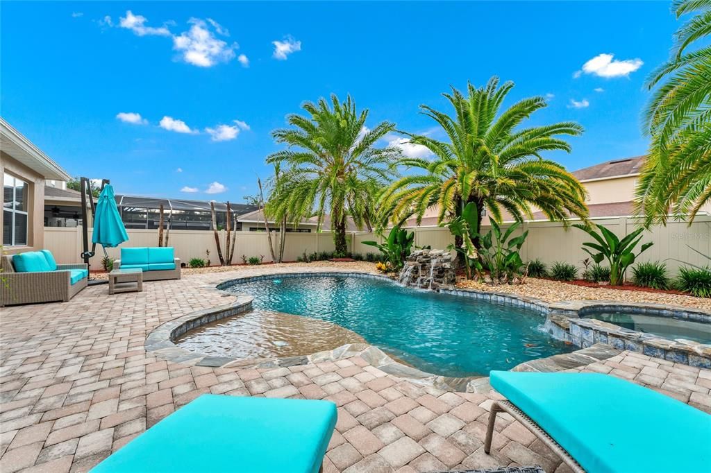 For Sale: $849,900 (4 beds, 2 baths, 2648 Square Feet)