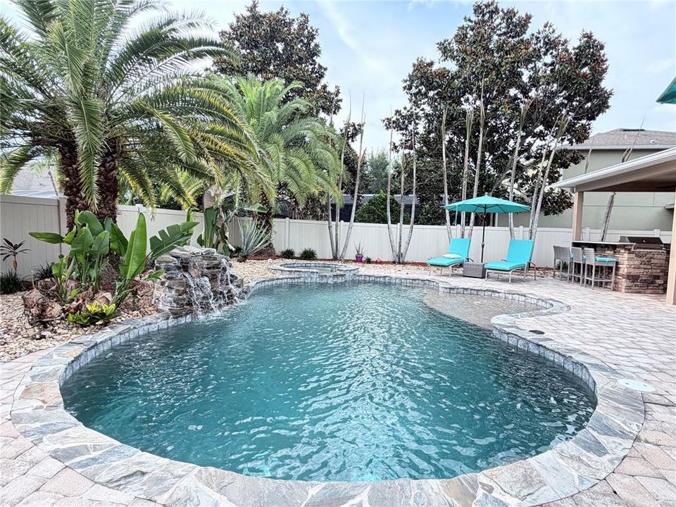 For Sale: $895,000 (4 beds, 2 baths, 2648 Square Feet)