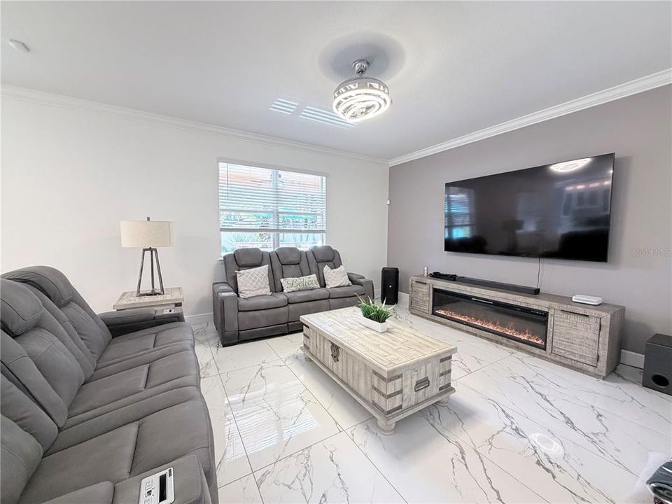 For Sale: $895,000 (4 beds, 2 baths, 2648 Square Feet)