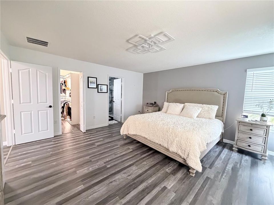 For Sale: $895,000 (4 beds, 2 baths, 2648 Square Feet)
