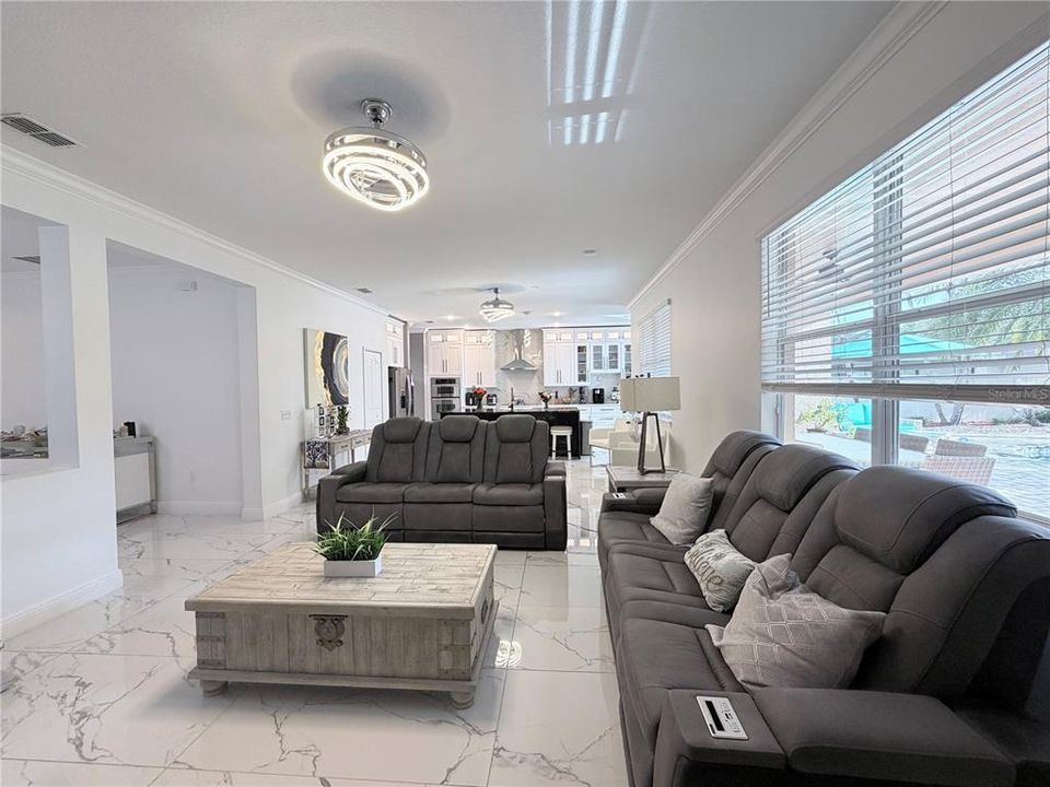 For Sale: $895,000 (4 beds, 2 baths, 2648 Square Feet)
