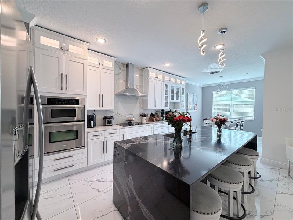 For Sale: $895,000 (4 beds, 2 baths, 2648 Square Feet)