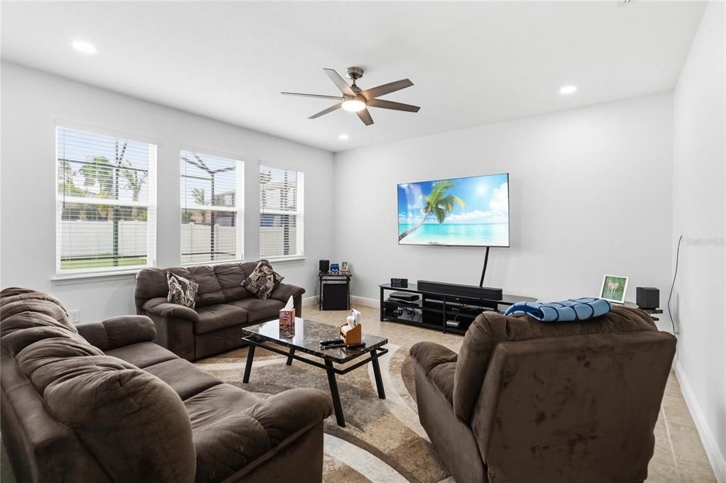 For Sale: $504,900 (3 beds, 3 baths, 2750 Square Feet)