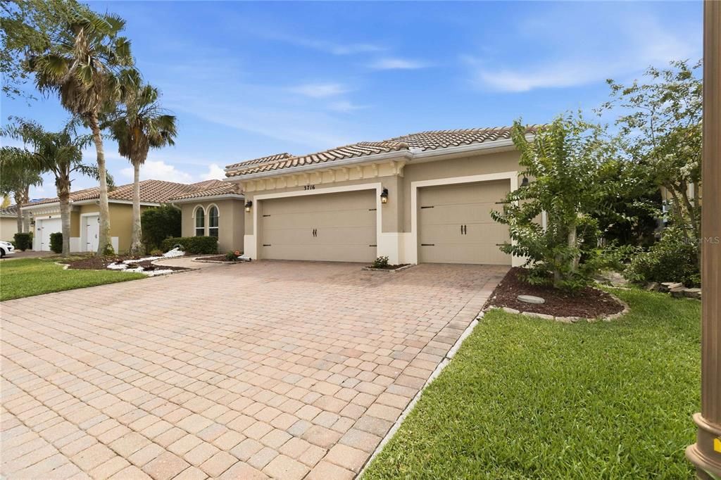 For Sale: $504,900 (3 beds, 3 baths, 2750 Square Feet)