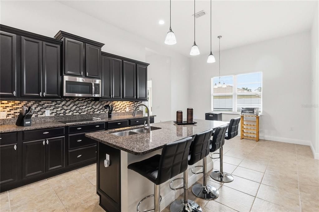 For Sale: $504,900 (3 beds, 3 baths, 2750 Square Feet)