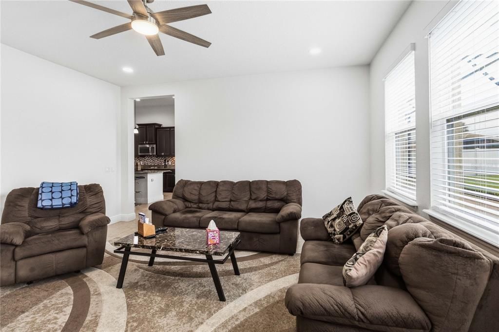For Sale: $504,900 (3 beds, 3 baths, 2750 Square Feet)