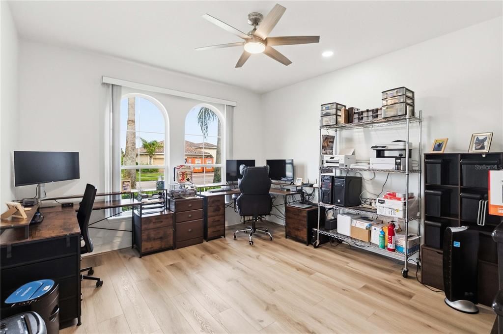 For Sale: $504,900 (3 beds, 3 baths, 2750 Square Feet)