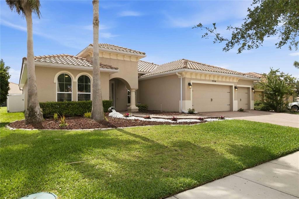 For Sale: $504,900 (3 beds, 3 baths, 2750 Square Feet)