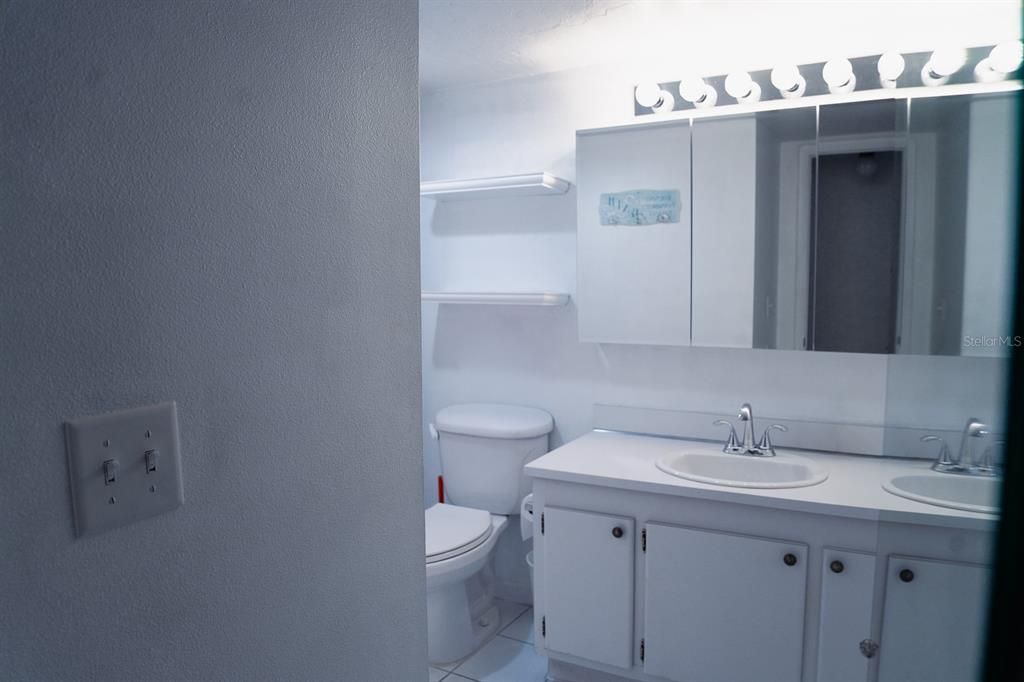 For Sale: $90,000 (1 beds, 1 baths, 703 Square Feet)