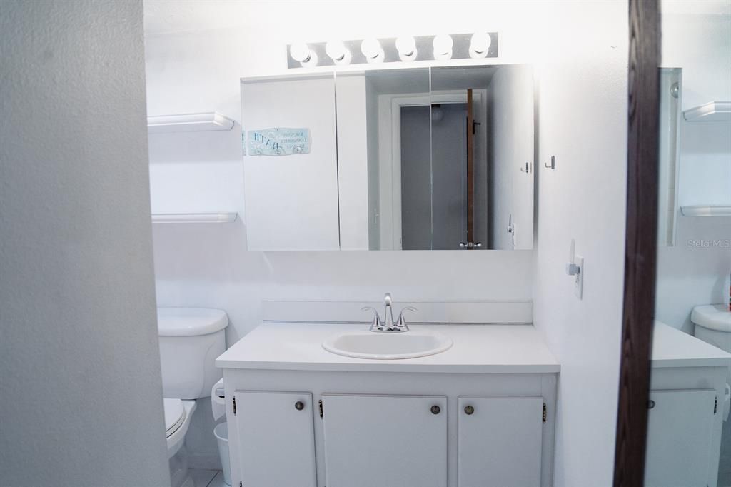 For Sale: $90,000 (1 beds, 1 baths, 703 Square Feet)